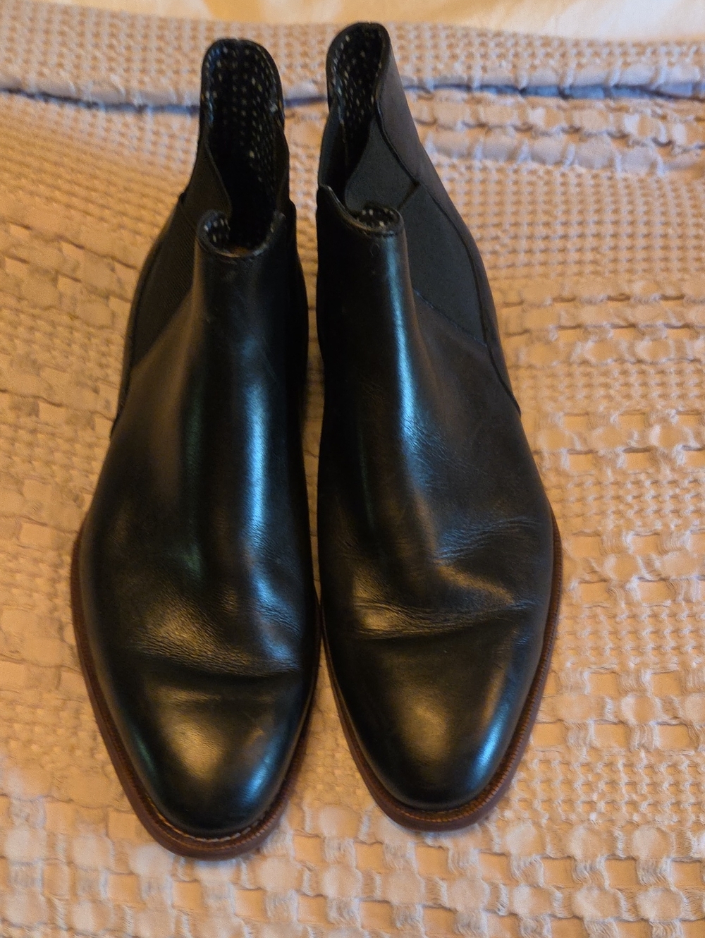 Black Men’s Chelsea Boots 9.5